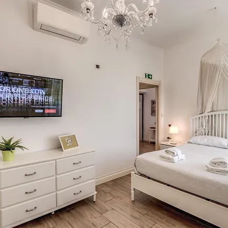 Domus Heroas Near Vatican *